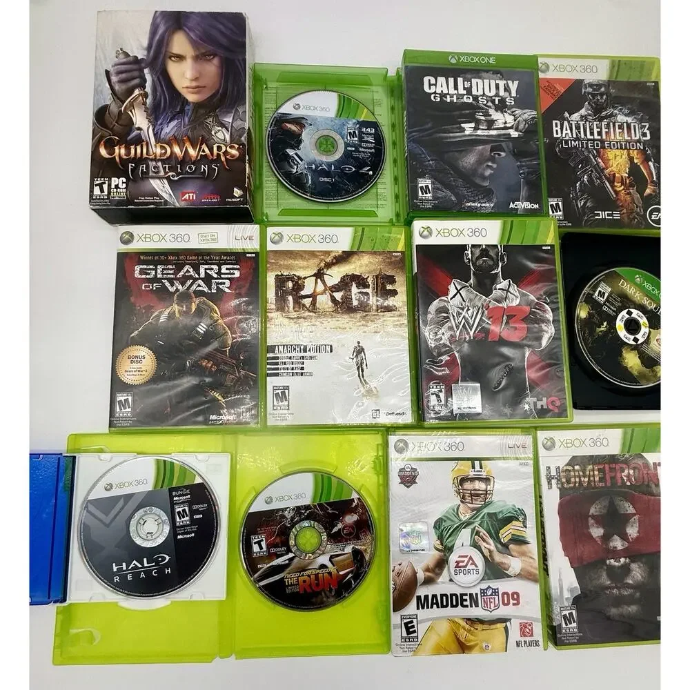 Xbox 360 & Xbox One Video Game Lot Halo Reach Halo 2 Gears WWE 13 Dark Souls II